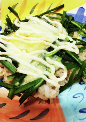超簡単ニラチーズマヨご飯丼時短消費ズボラ-レシピのメイン写真