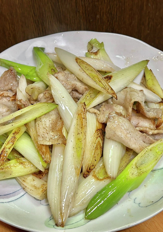 簡単•白ネギと豚バラ肉の炒め物-レシピのメイン写真