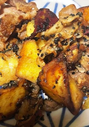 お肉とさつまいもの胡麻炒め-レシピのメイン写真
