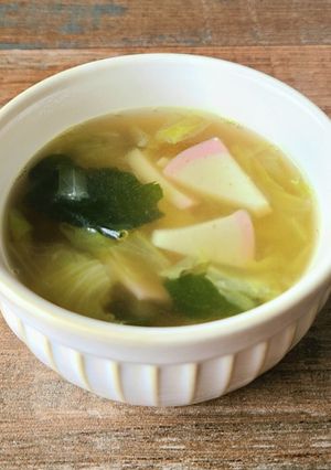 簡単！レタスとかまぼこのラーメンスープ-レシピのメイン写真