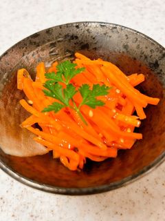 生のにんじんでシャキッと♪にんじんナムル-レシピのメイン写真