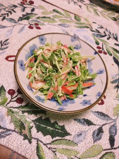 豆苗とカニ蒲鉾のマヨポン酢和え-レシピのメイン写真