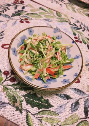 豆苗とカニ蒲鉾のマヨポン酢和え-レシピのメイン写真