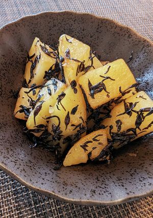 人気♡ひじきとじゃがいものバター醤油焼き-レシピのメイン写真