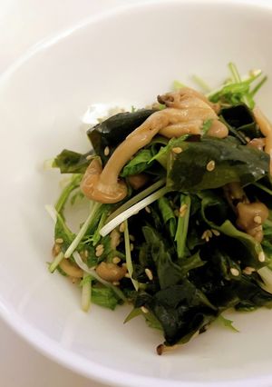 レンジで水菜としめじ、わかめの和え物✩-レシピのメイン写真