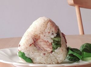 パリおにぎり★サバ缶で簡単★たんぱく質-レシピのメイン写真
