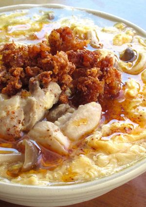 【 鶏もも肉とふわとろ卵の旨辛うどん 〗-レシピのメイン写真