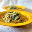 市販のソースと冷凍野菜でオイルパスタ