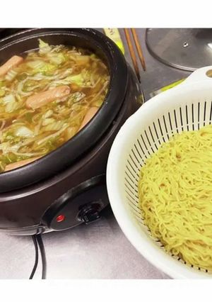 電気鍋で即席ラーメン-レシピのメイン写真