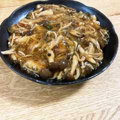 รูปของ カットサラダ活用！鱈の野菜たっぷり餡掛け