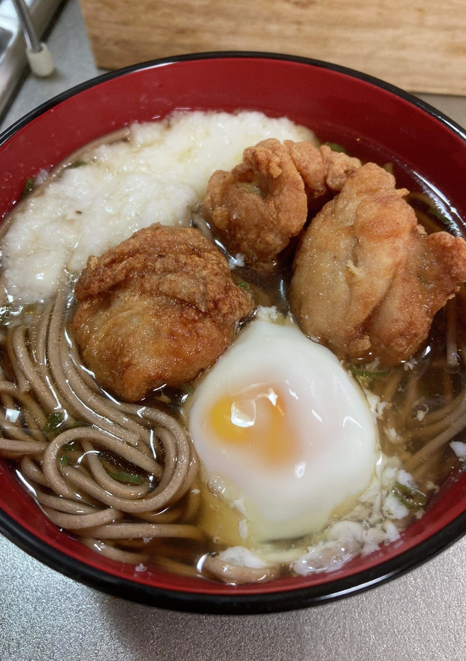 唐揚げとろろ温玉蕎麦-レシピのメイン写真
