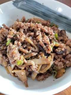 辛い!青唐辛子と生椎茸の肉そぼろ♫-レシピのメイン写真