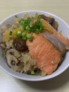 柚子香る鮭とキノコの炊き込みご飯-レシピのメイン写真