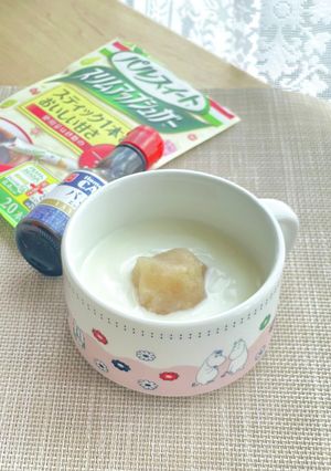バニラヨーグルトに…白あん乗せました♡-レシピのメイン写真