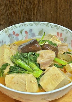チゲスープの素で春菊と大根でチゲ-レシピのメイン写真