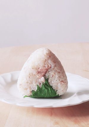 パリおにぎり★チーズクリームサバ缶★弁当-レシピのメイン写真