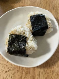 ジャコと鰹節のおにぎり-レシピのメイン写真