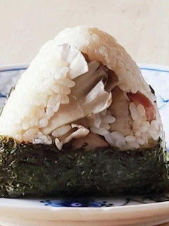 パリおにぎり★舞茸洋風炊き込みご飯★簡単-レシピのメイン写真