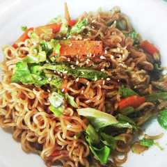 รูปของ ペヤングソース焼きそばを一手間で絶品に☆