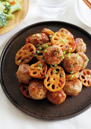 厚切りれんこんと肉団子の甘酢炒め♩-レシピのメイン写真