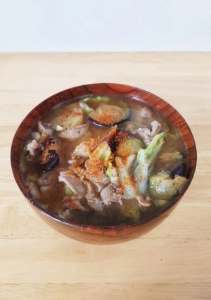 なすと豚肉の具だくさん味噌汁-レシピのメイン写真