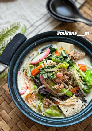 野菜たっぷり♡ちゃんぽん風スープで湯豆腐-レシピのメイン写真