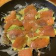 スモークサーモンとアボガドのカルパッチョ