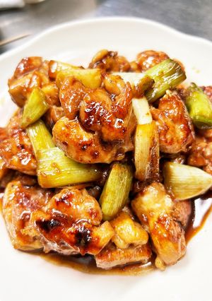 鶏もも肉と長ねぎの焼き鳥。串なし。-レシピのメイン写真