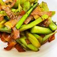 ブロッコリーの茎ガーリックベーコン醤油味