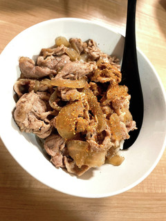 肉じゃがの汁をリメイク 豚丼-レシピのメイン写真