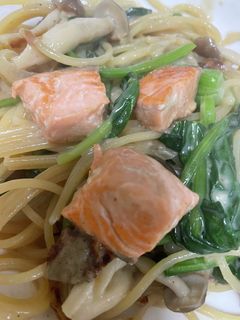 鮭とほうれん草のクリームパスタ-レシピのメイン写真