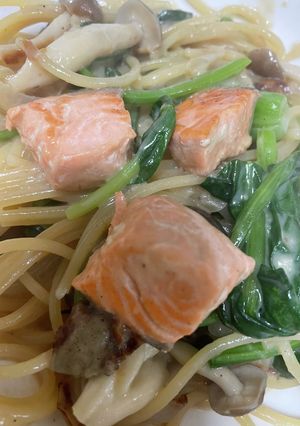 鮭とほうれん草のクリームパスタ-レシピのメイン写真