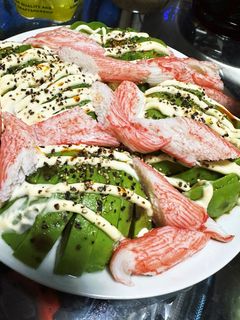 アボカドとカニカマの醤油マヨ-レシピのメイン写真