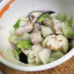 A picture of 牡蠣と白菜のレンチン蒸し.