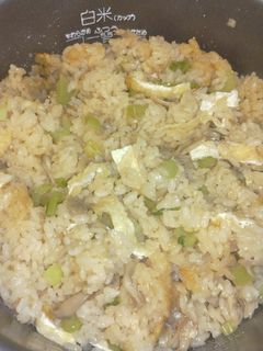 蕪の葉と油揚げと舞茸の炊き込みご飯-レシピのメイン写真
