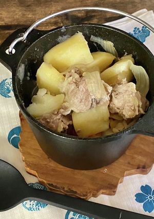 ミニダッチオーブン♡簡単簡単・肉じゃが-レシピのメイン写真