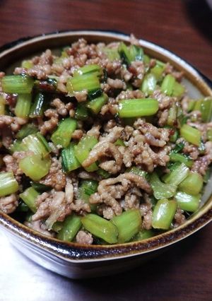 蕪の茎部分でミンチと炒めてご飯の伴に-レシピのメイン写真