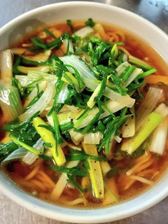 【生姜香る】ネギニラ醤油ラーメン-レシピのメイン写真