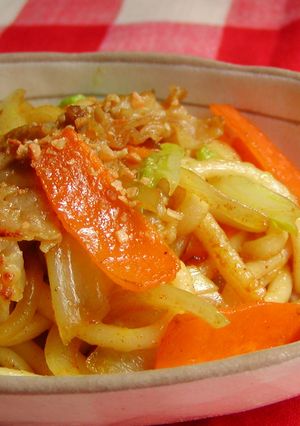 日曜お昼のカレー焼うどん-レシピのメイン写真