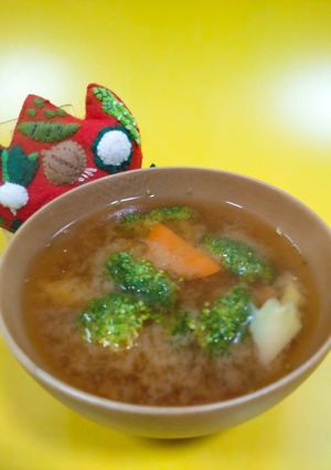 ブロッコリーの味噌汁　-レシピのメイン写真