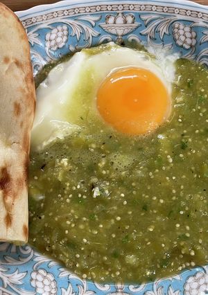サルサベルデと半熟目玉でトロうま-レシピのメイン写真