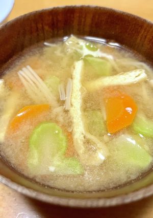 ブロッコリーの茎の味噌汁-レシピのメイン写真
