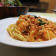 エビとほうれん草のトマトクリームパスタ