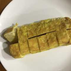 รูปของ ほんだしでつくる卵焼き