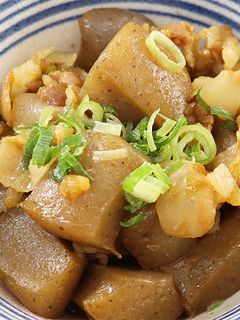 ご飯がすすむ!豚バラこんにゃくのネギ炒め-レシピのメイン写真