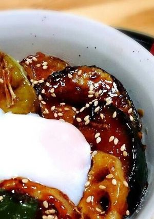 ランチやお弁当に◎野菜たっぷりなすび丼-レシピのメイン写真