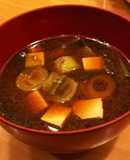 冬においしい！ネギと豆腐の味噌汁