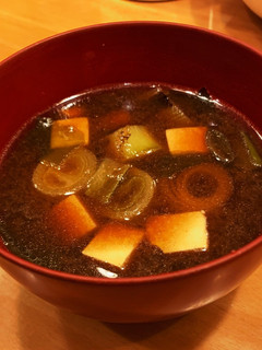 冬においしい!ネギと豆腐の味噌汁-レシピのメイン写真