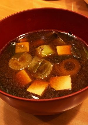 冬においしい！ネギと豆腐の味噌汁-レシピのメイン写真