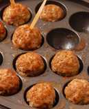 ホムパ! たこ焼き器でまん丸サルシッチャ